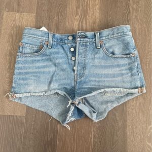 Levi’s 501 cutoff shorts